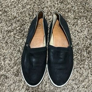 Frye Melanie slip on